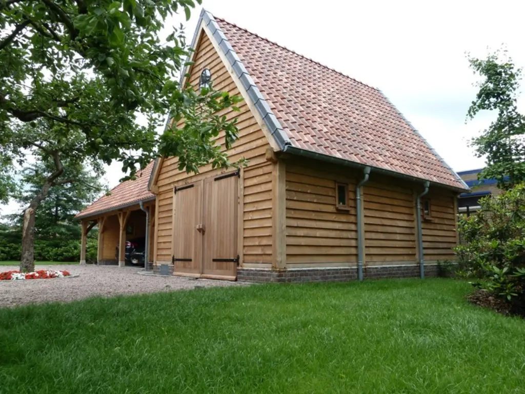 Eiken carports met Jaguar-werkplaats