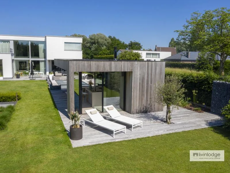 Moderne bijgebouwen in thermisch hout